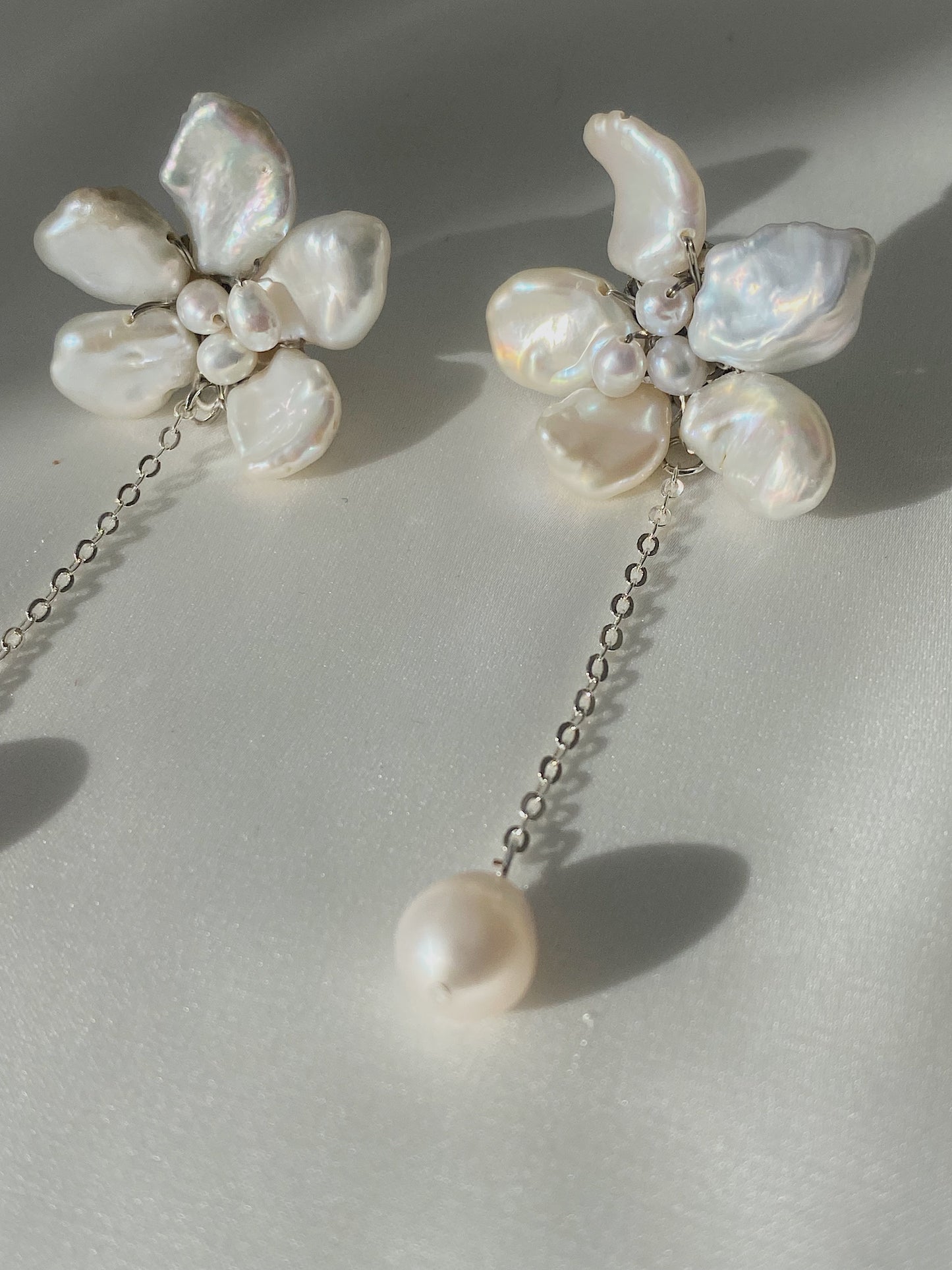 White Keshi Pearls Flower Drop Earrings №35