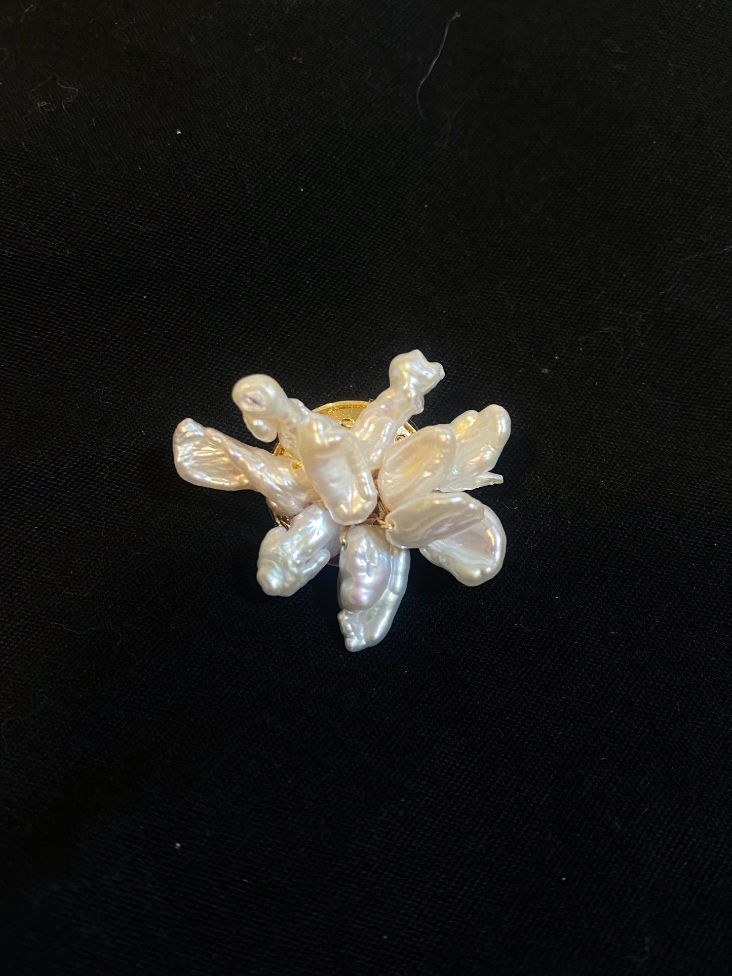 Keshi Pearl White Odd Flower Brooch №15