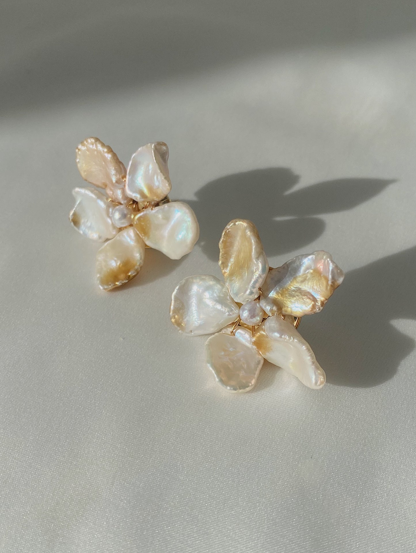 Classic Golden Bloom Keshi Pearls Flower №32