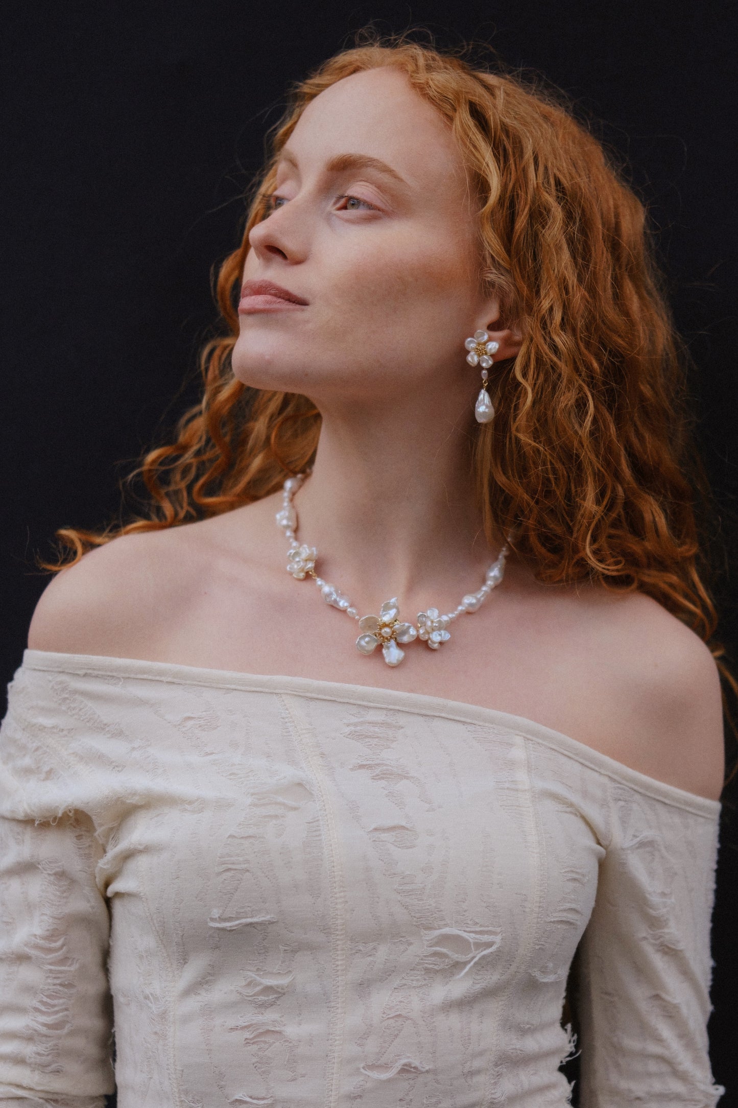 Mini White Baroque Keshi Pearl Flower Dangle Earrings №51