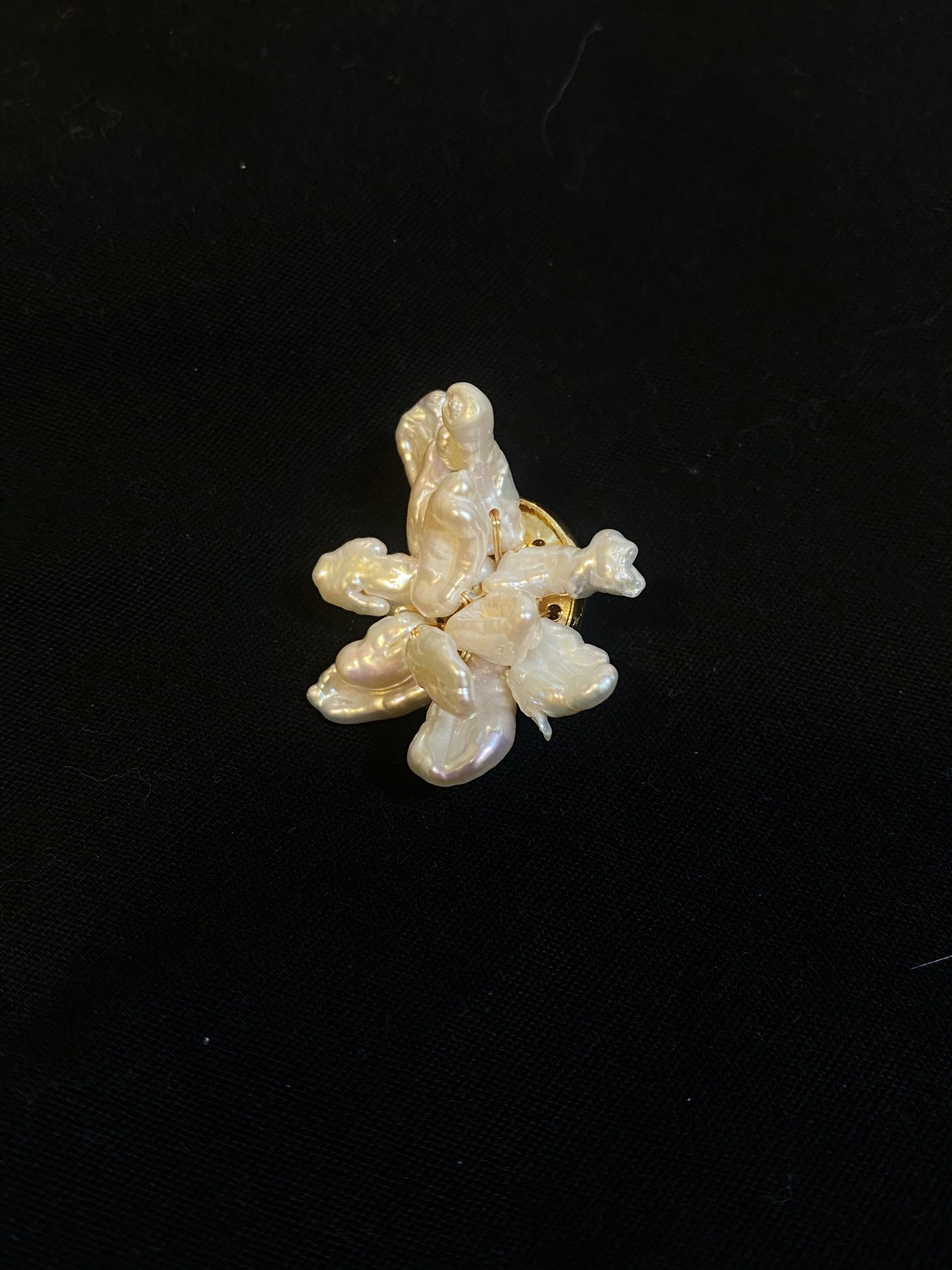 Keshi Pearl White Odd Flower Brooch №15