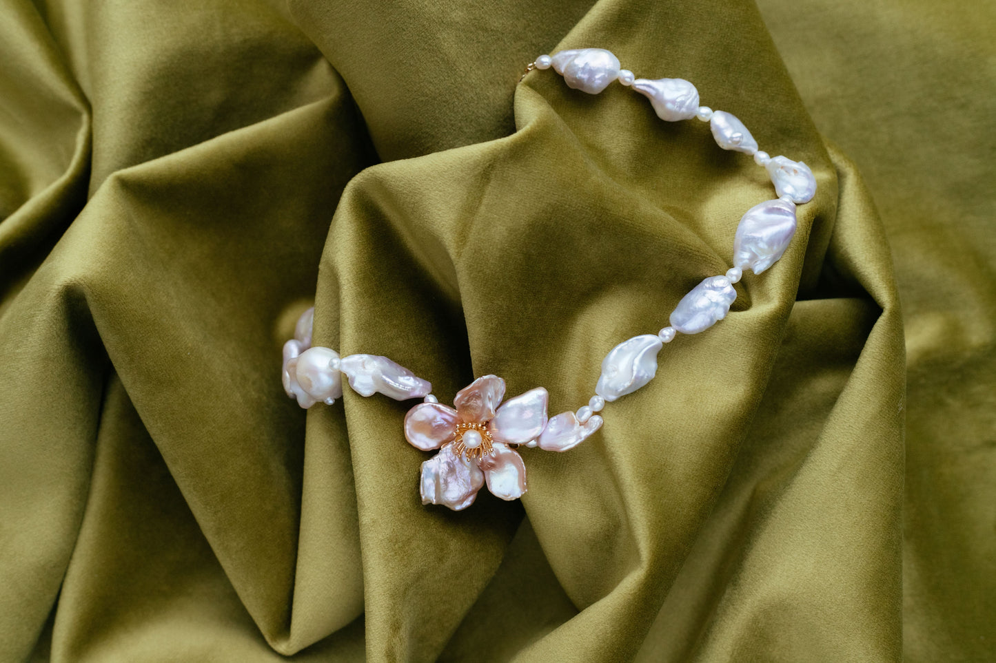 Lilac Baroque Keshi Pearl Flower Necklace №38