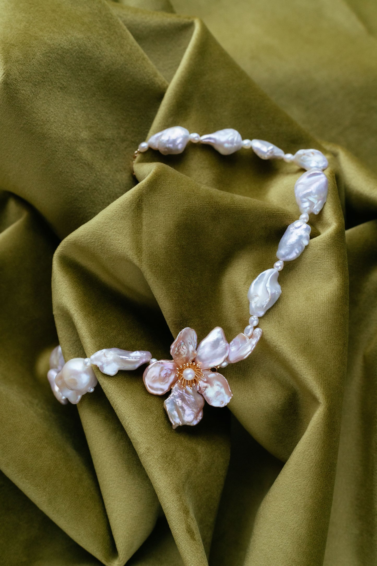 Lilac Baroque Keshi Pearl Flower Necklace №38