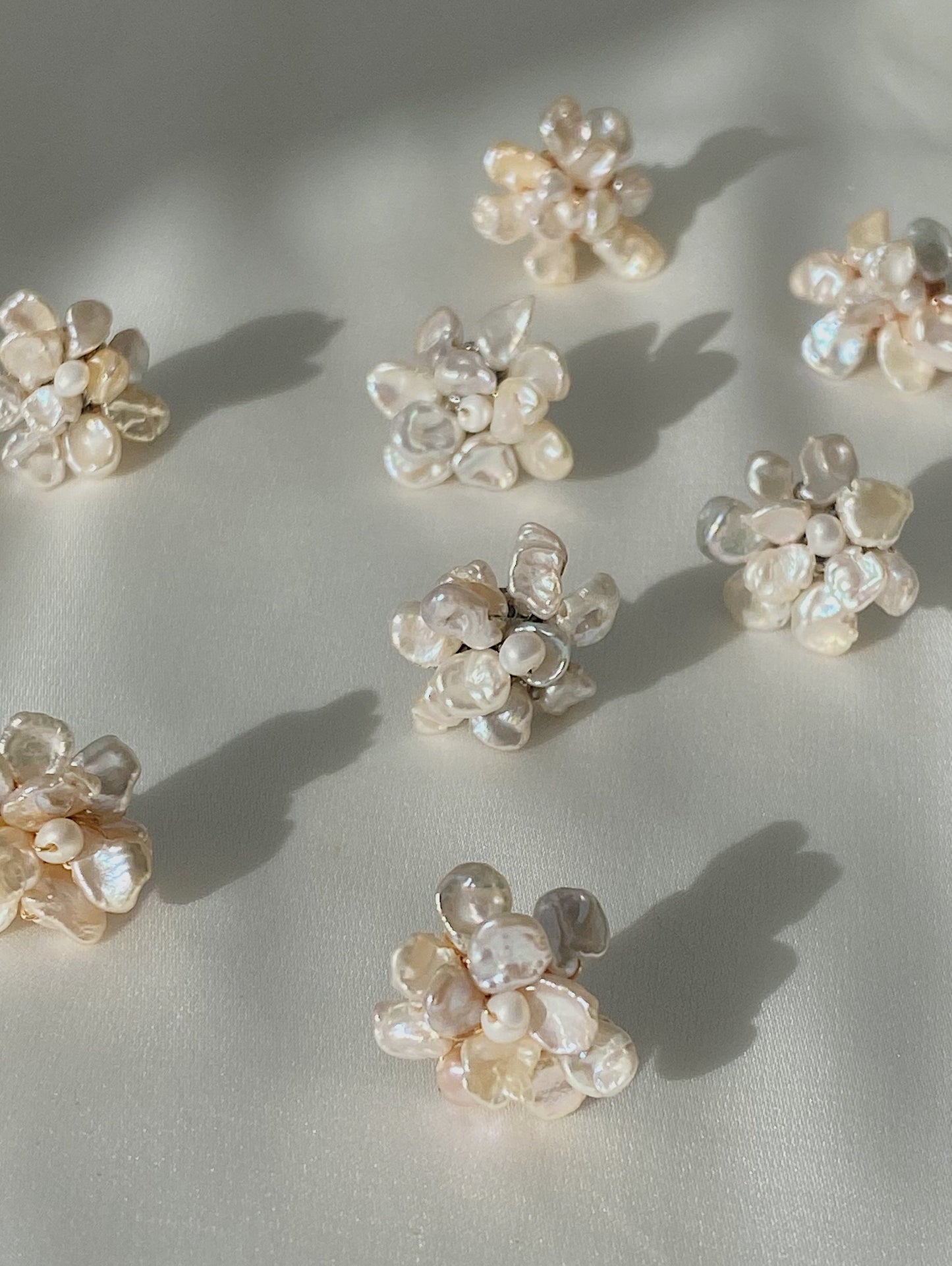 Petite Keshi Pearls Clustered Flower Stud Earrings №33