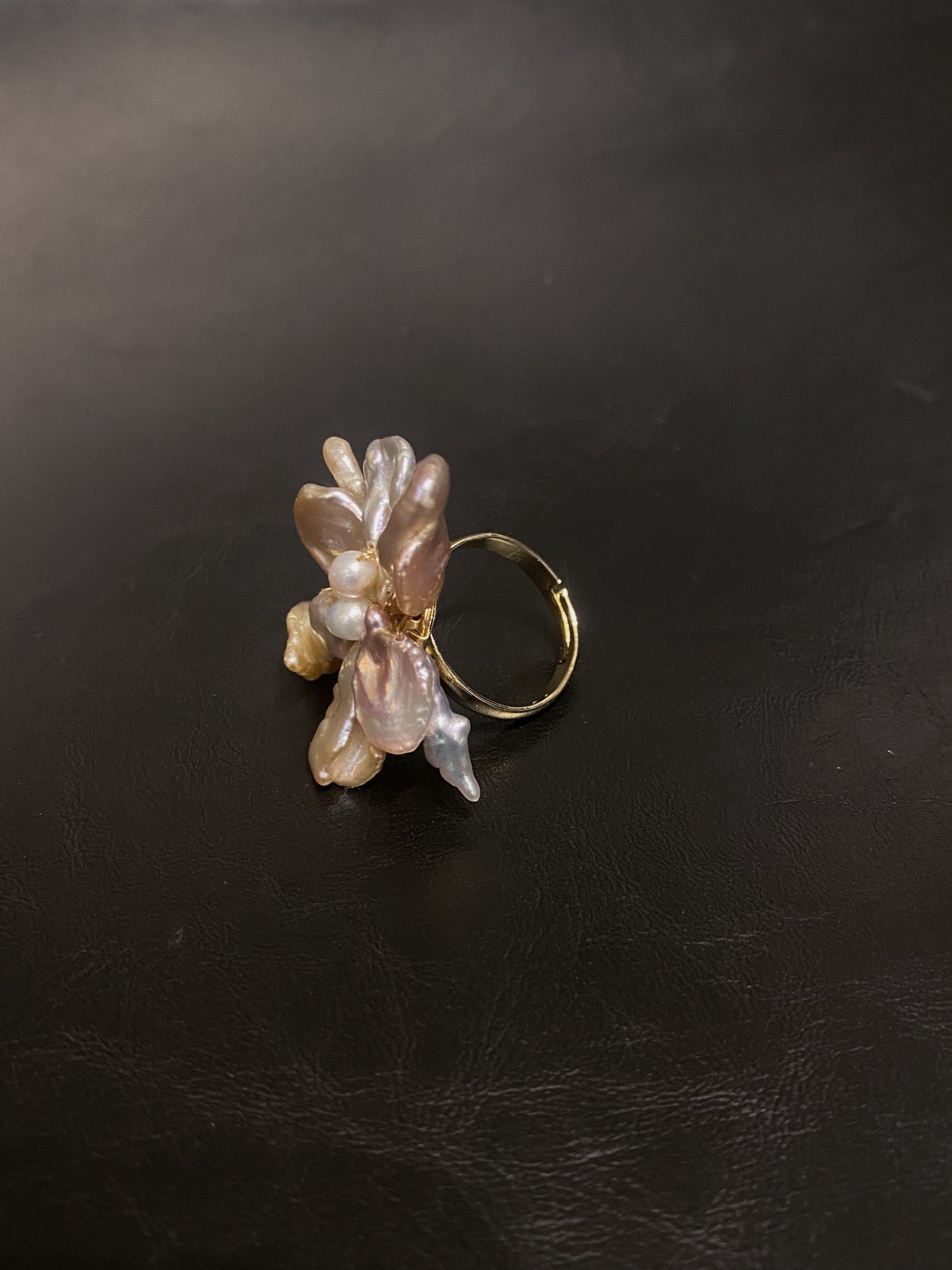 Keshi Pink Pearls Odd Flower Ring №09