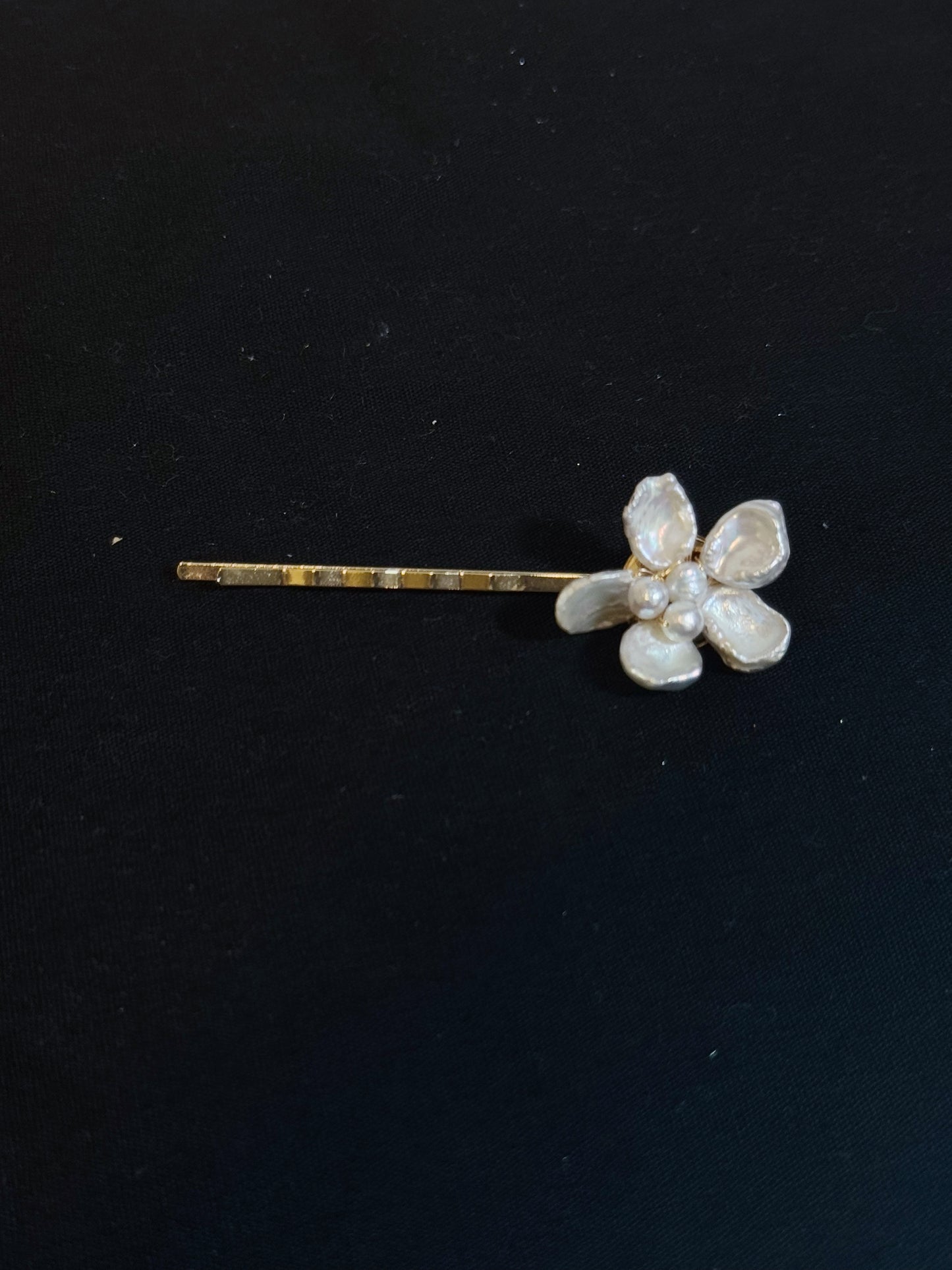 Petite Keshi Pearl Flower Hair Slide №11