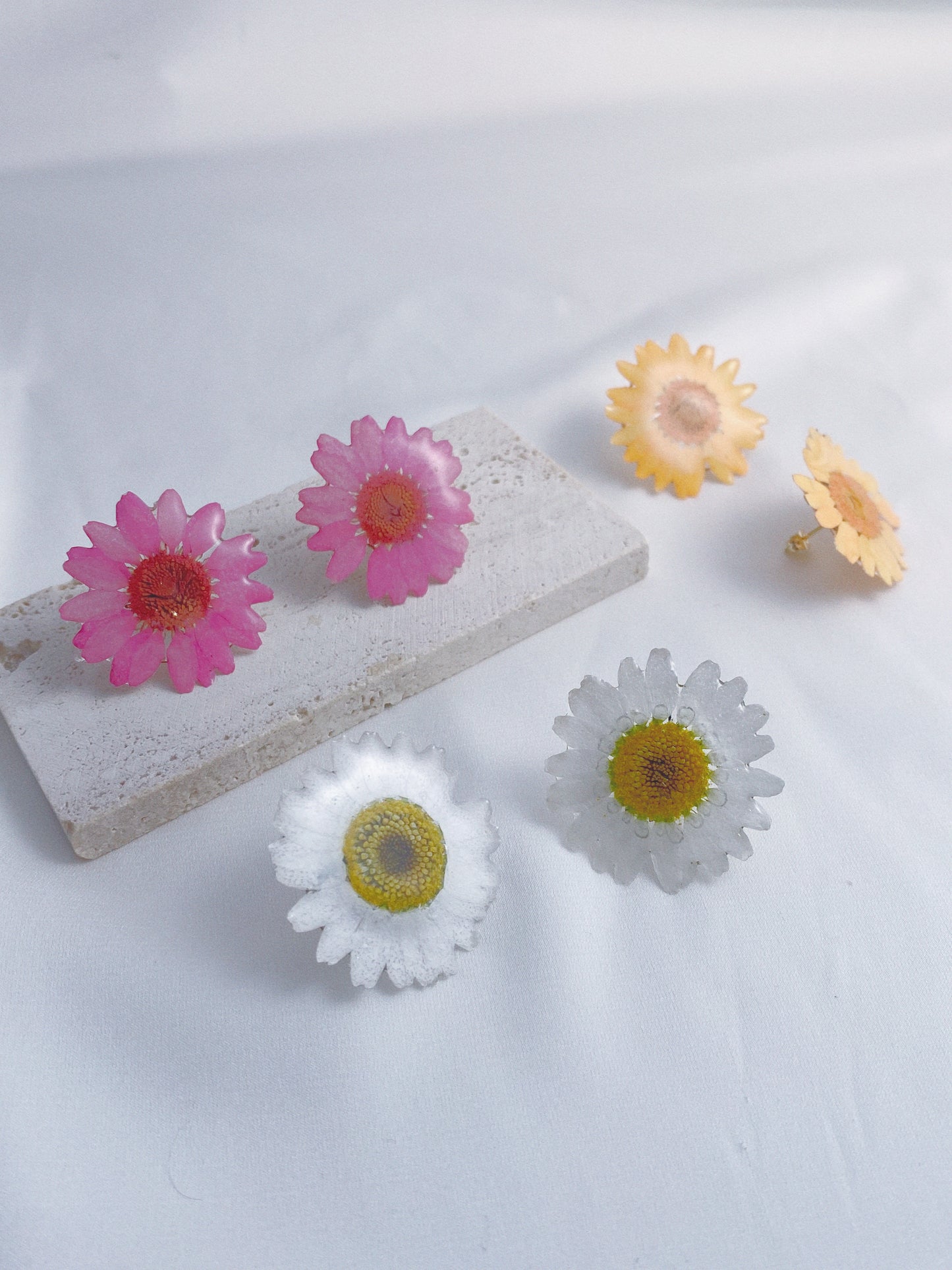 Sunshine Daisy Studs Earrings