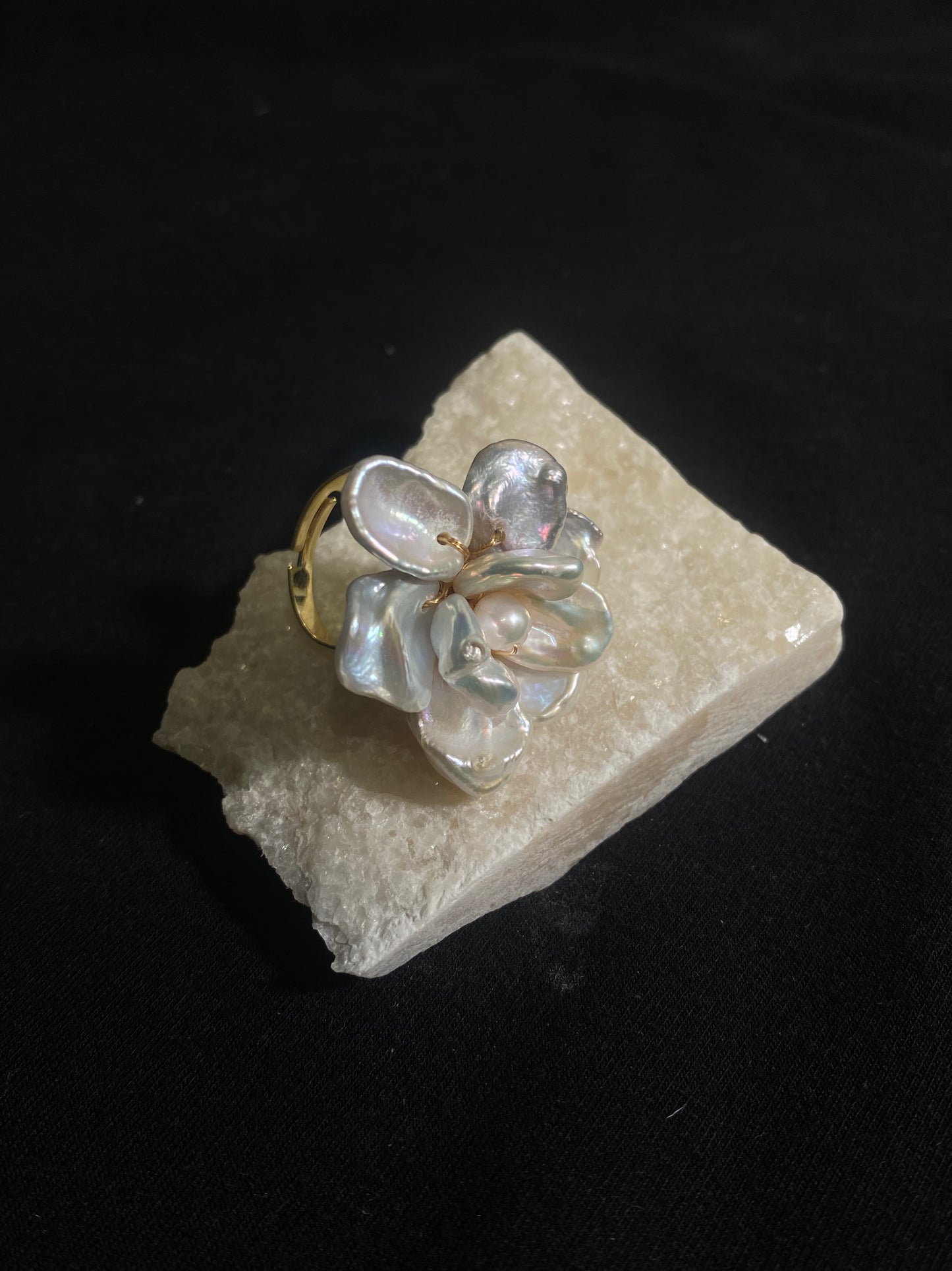 White 3D Keshi Pearl Flower Ring №50