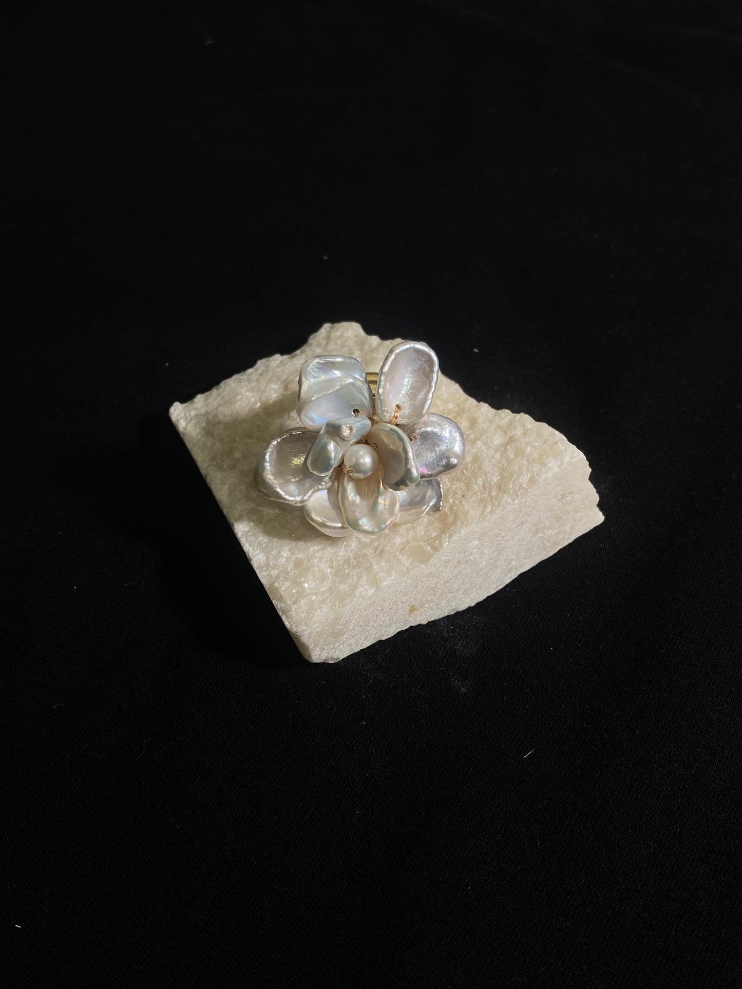 White 3D Keshi Pearl Flower Ring №50