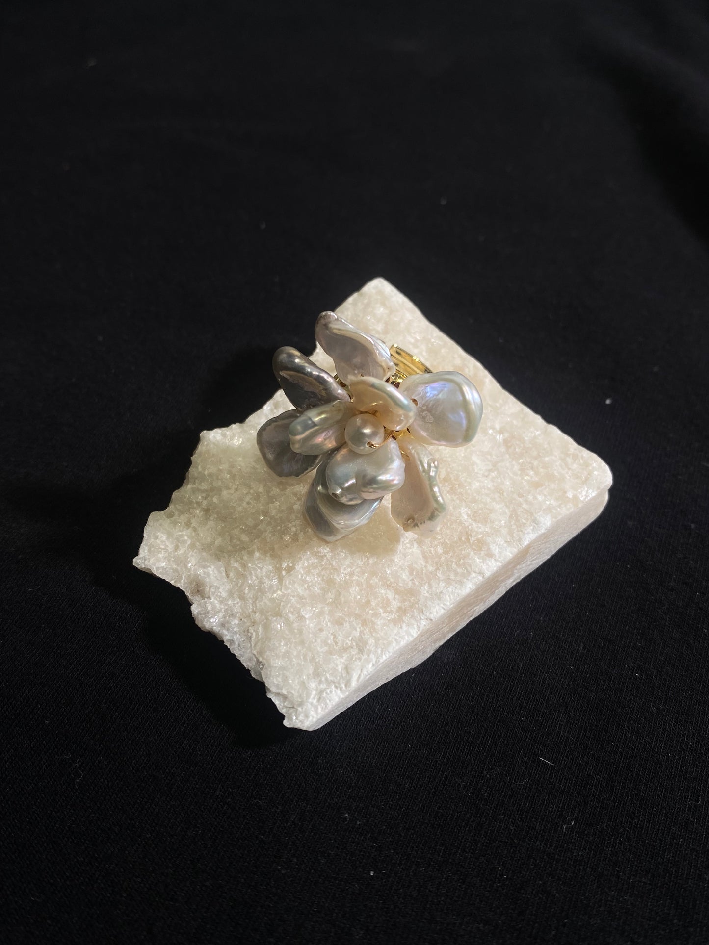 White 3D Keshi Pearl Flower Ring №50