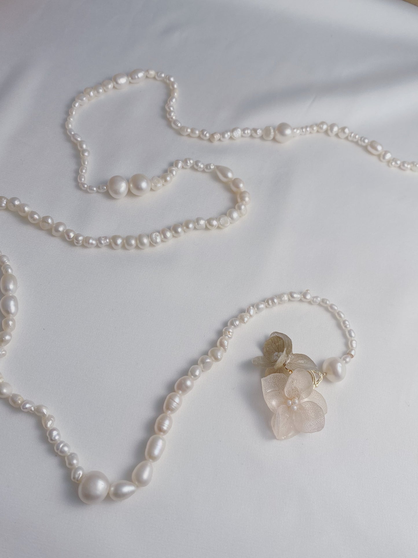 Real Hydrangea Pearl Necklace and Bracelet