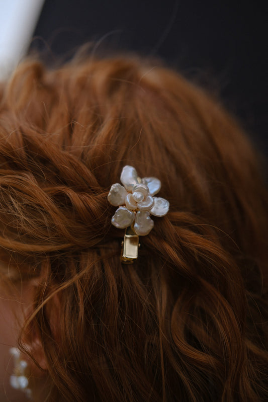 Classic Keshi Pearl Flower Hair Clip №61