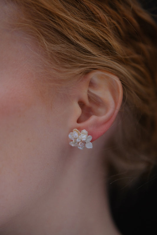 Petite Keshi Pearls Clustered Flower Stud Earrings №33